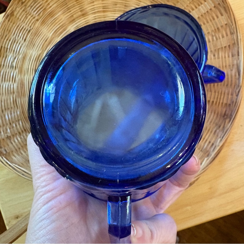 Stylish Blue Glass Pitcher Set - Picture 6 of 7